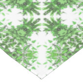 Abstract Floral Pattern In Black & Green On White テーブルクロス (アングル)
