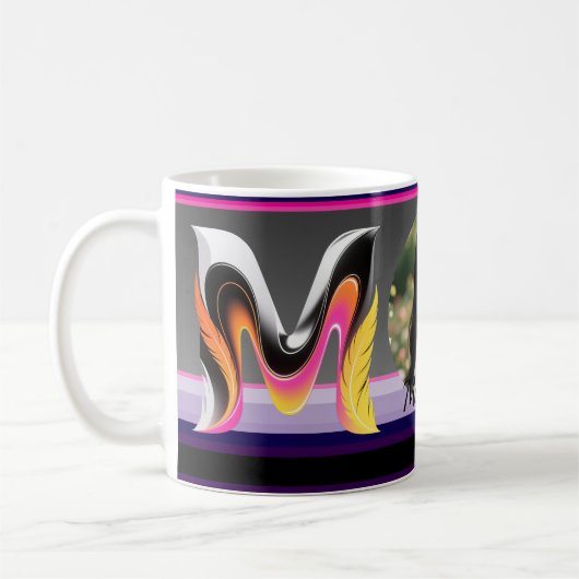 Abstract Fluid Letter M Neon Feather コーヒーマグカップ (左)