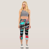 Abstract Freedom – Custom High Waisted Yoga Capris カプリレギンス (正面)