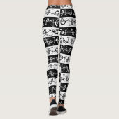 Abstract Geometric Black & White Pattern – Hand Dr レギンス (裏面)