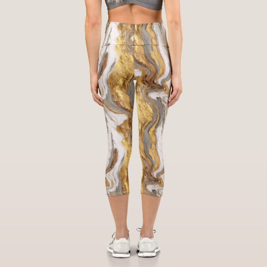 Abstract Gray Marble Texture with Flowing Gold カプリレギンス (裏面)