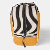 Abstract grunge aesthetic  minimal Monogram ドップキット (右)