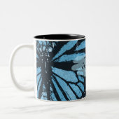 Abstract Grunge Blue Butterfly Art Personalised ツートーンマグカップ (左)