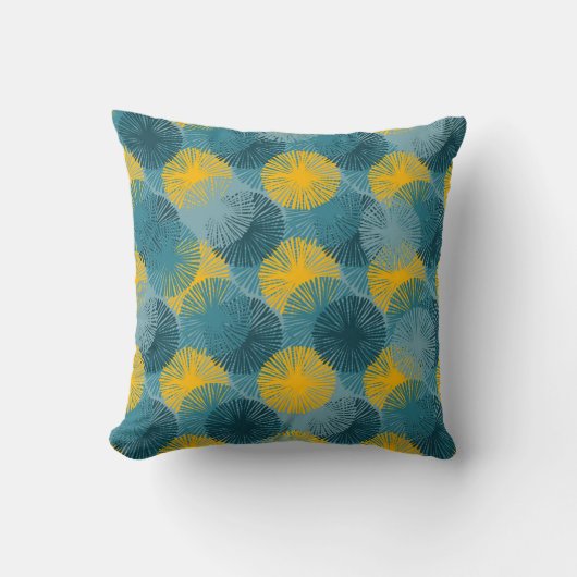 Abstract Ikat and boho style handcraft fabric patt クッション (正面)