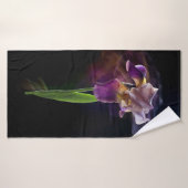 Abstract Iris Flower – Elegant Floral Art バスタオル (バスタオル)