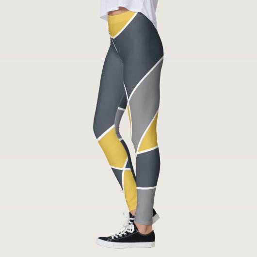 Abstract, modern, geometric, trendy pattern レギンス (左)