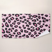 Abstract modern leopard seamless pattern. Animals バスタオル (バスタオル)