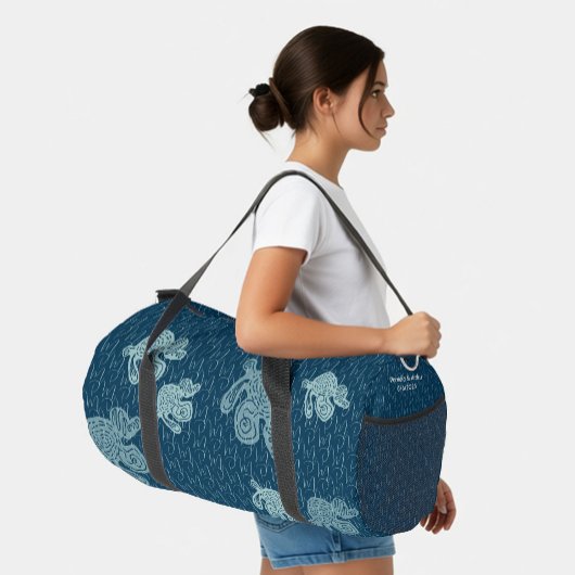 Abstract Monogram Pattern ダッフルバッグ