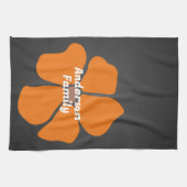 Abstract Orange Daisy Flower on Dark キッチンタオル (横)