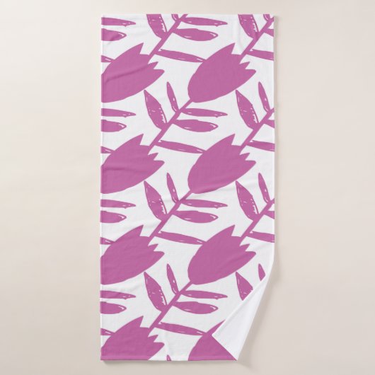 Abstract pink bluebell flowers seamless pattern on バスタオル (バスタオル)