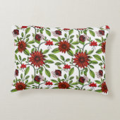abstract red flowers and green leaves on white bac アクセントクッション (裏面)