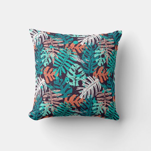 Abstract seamless tropical leaves pattern. Creativ クッション (正面)