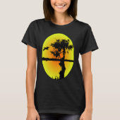 Abstract Silhouette Pelican Cypress Swamp Tシャツ (正面)