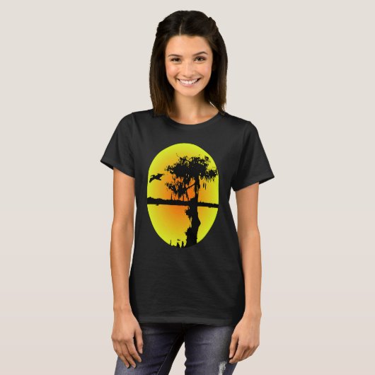 Abstract Silhouette Pelican Cypress Swamp Tシャツ (正面フル)