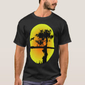 Abstract Silhouette Pelican Cypress Swamp Tシャツ (正面)