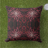 Abstract Splatter Dots Of Pinks And Reds Pattern アウトドアクッション (芝生)