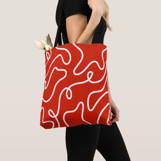Abstract Wavy Line Art Bold Red Minimalist Pattern トートバッグ (クローズアップ)