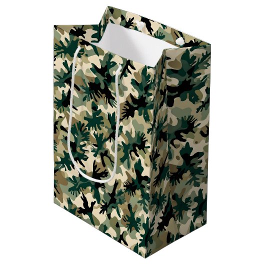 Abstract Woodland Camouflage Pattern Green and Tan ミディアムペーパーバッグ (正面アングル)