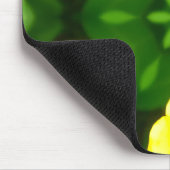 ABSTRACT YELLOW AND GREEN DRAWING. SAMER BRASIL. 3 マウスパッド (コーナー)