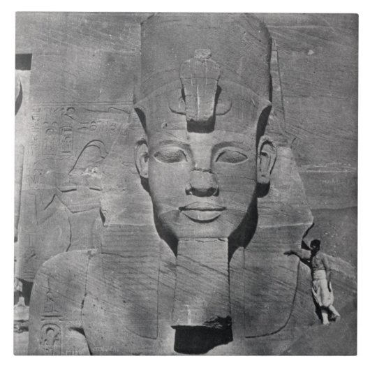 Abu Simbel 1850年のRamesses IIの巨大な彫像 タイル (正面)