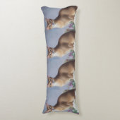 Abyssinian Elegance – Graceful Cat Body Pillow ボディピロー (正面縦)