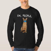 Abyssinian Ew People  Cat Wearing Face Mask Tシャツ (正面)