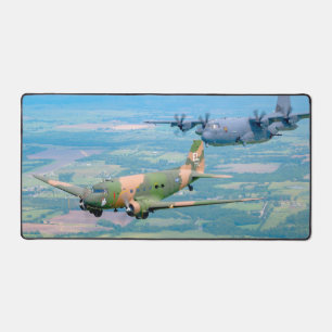 AC-47およ不気味びAC-130Hスペクター デスクマット