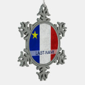 Acadian旗の姓の動揺してなグランジ個人化なります スノーフレークピューターオーナメント (左)