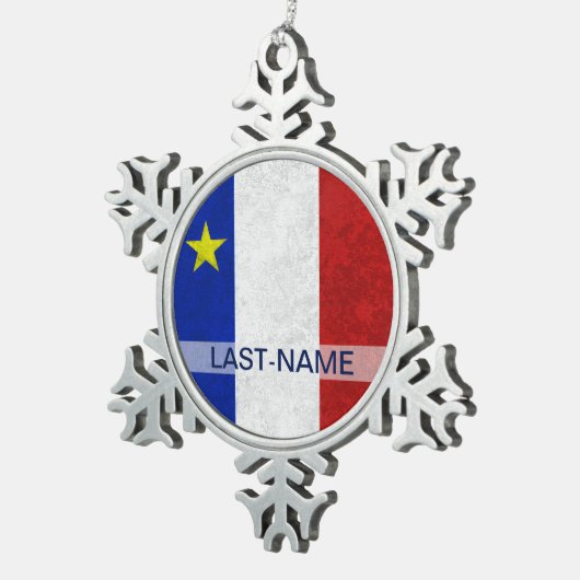 Acadian旗の姓の動揺してなグランジ個人化なります スノーフレークピューターオーナメント (右)