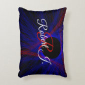 Accented Triangle Geometric Accent Pillow アクセントクッション (正面(垂直))