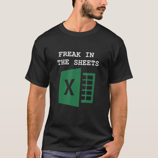 Accountantスプレッドシートがシートに書き込まれる Tシャツ (正面)