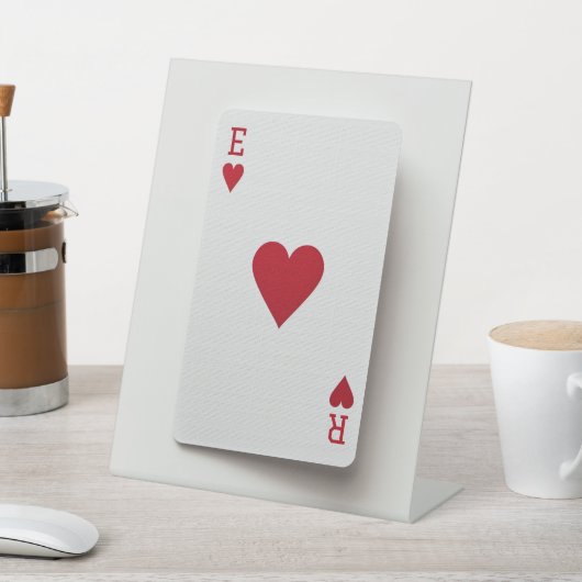 ACEのハートカード – イニシャル記号 台座サイン (インサイチュ)