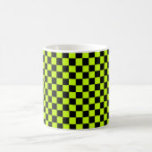 Acid green black checkerboard pattern コーヒーマグカップ (中央)