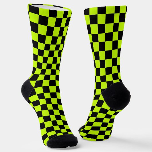 Acid green black checkerboard pattern ソックス (傾斜あり)