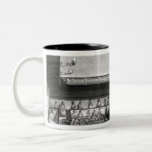 Ackermannから、会っているクエーカー教徒 ツートーンマグカップ (左)