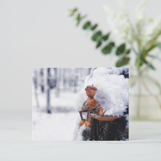 Acorn小妖精や小人とコーヒー – 冬のはがき ポストカード (スタンド正面)