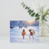 Acorn小妖精や小人与えの贈り物 – クリスマス ポストカード (スタンド正面)