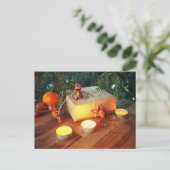 Acorn elves unpacking Christmas gift box  ポストカード (スタンド正面)