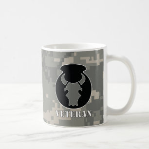 ACU一見によって抑制される赤いBullの退役軍人のマグ コーヒーマグカップ