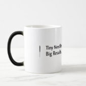 Acupuncture Mug Tiny Needles Big Results  モーフィングマグカップ (左)
