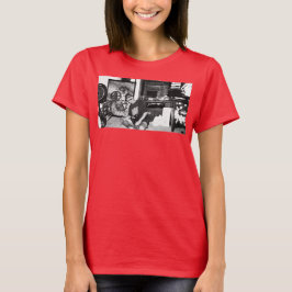 Adam Moyer Modeling Tシャツ
