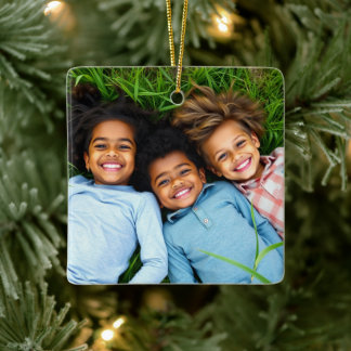 Add a Family Photo to this Personalized Christmas セラミックオーナメント