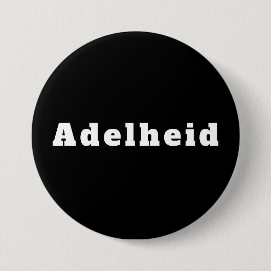 Adelheid 缶バッジ (正面)