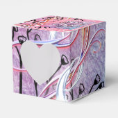 Adiela Akooがデザインした愛箱へのコード フェイバーボックス (正面サイド)