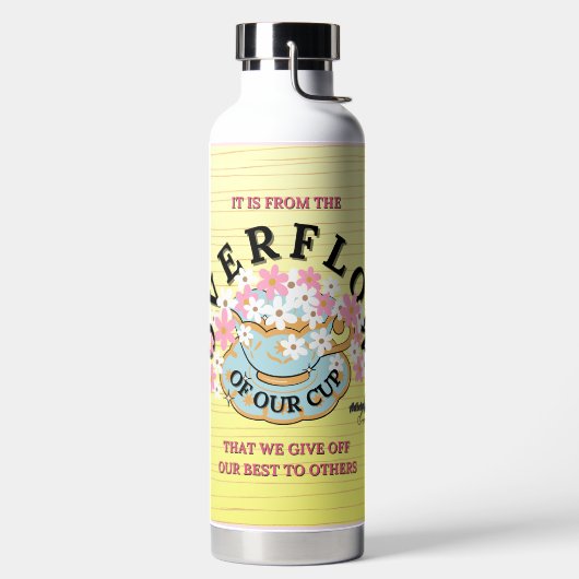 Adiela Akooが設計したオーバーフローウォーターボトル ウォーターボトル (左面)