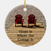 Adirondack Chairs Red Homeはコテージ セラミックオーナメント (裏面)