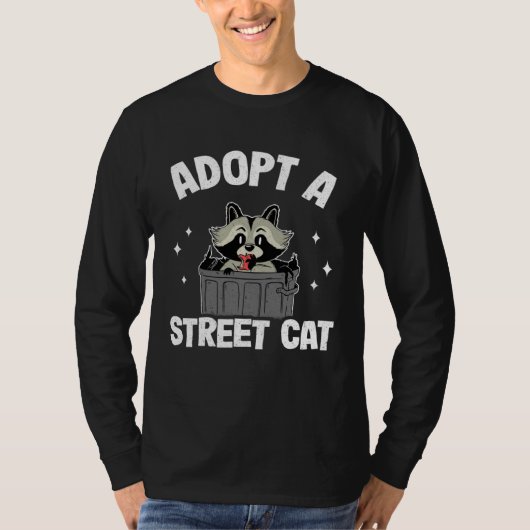 Adopt A Street Cat Trash Garbage Panda Funny Racco Tシャツ (正面)