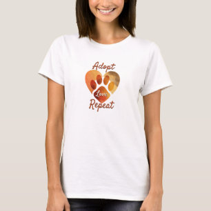 Adopt Love Repeat あたたかなアースカラーのパウアート Tシャツ
