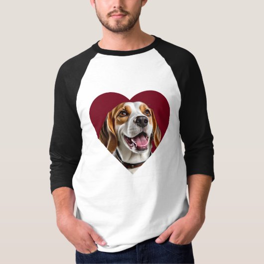 Adorable Beagle in Heart Shape Design Tシャツ (正面)