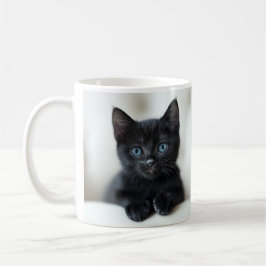 Adorable Black Kitten with Striking Blue Eyes Port コーヒーマグカップ